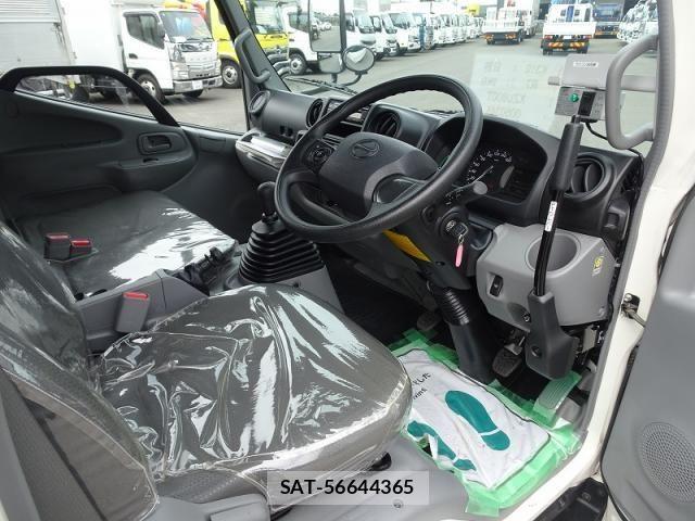 Hino DUTRO 2025-01 8365665-13