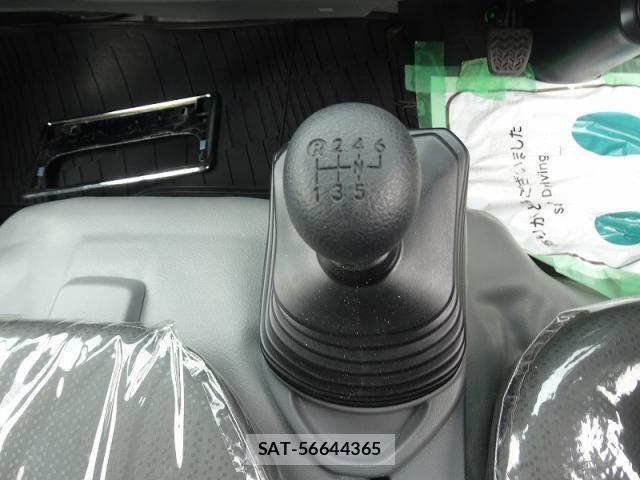 Hino DUTRO 2025-01 8365665-15