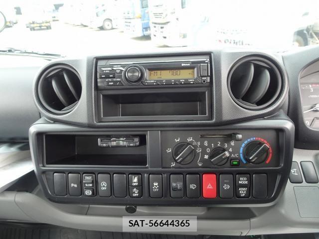 Hino DUTRO 2025-01 8365665-17