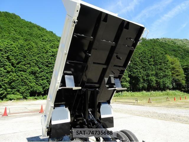 Hino DUTRO 2026-01 8365668-13