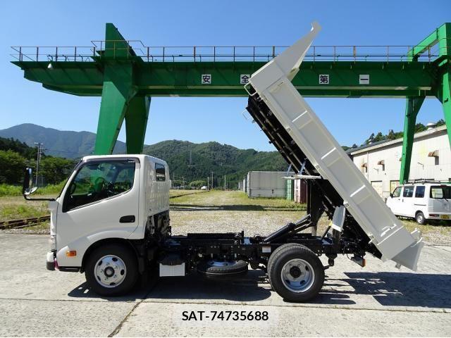 Hino DUTRO 2026-01 8365668-4