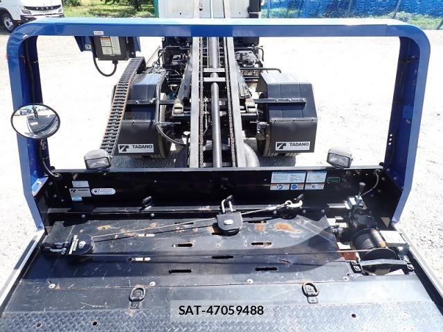 Hino DUTRO 2024-05 8412115-9