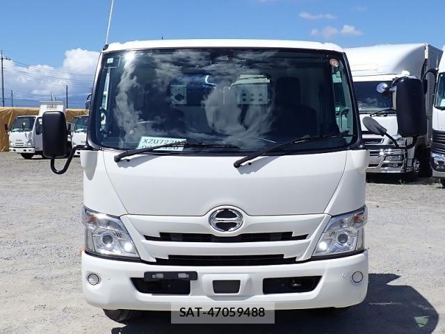 Hino DUTRO 2024-05 8412115-4