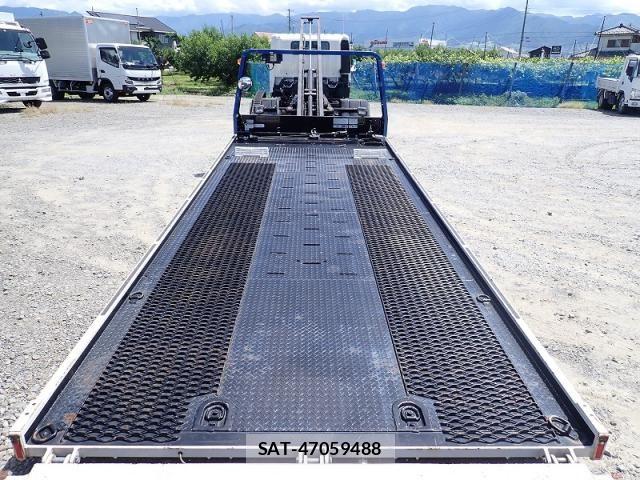 Hino DUTRO 2024-05 8412115-8