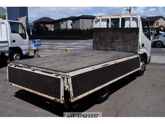 Hino DUTRO 2019-07 8412120-12
