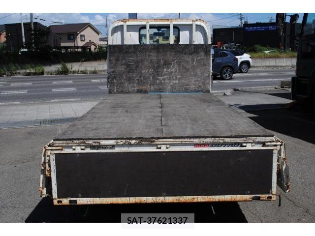 Hino DUTRO 2019-07 8412120-13