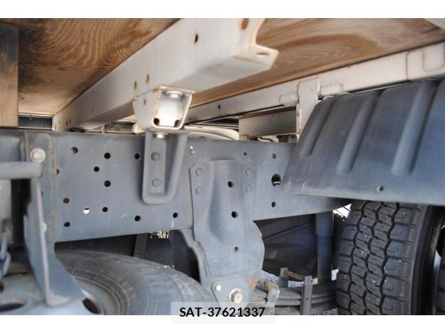 Hino DUTRO 2019-07 8412120-15