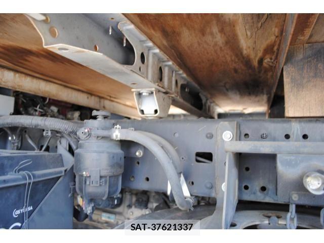 Hino DUTRO 2019-07 8412120-16