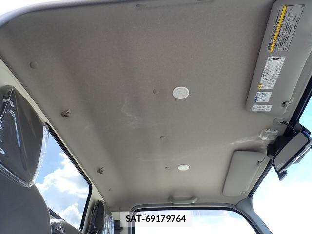 Hino DUTRO 2024-08 8412114-10