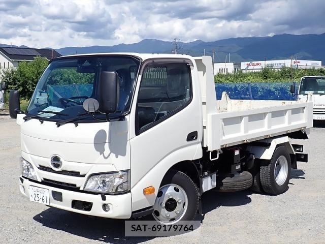 Hino DUTRO 2024-08 8412114-1