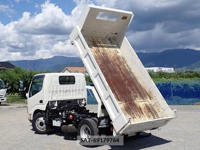 Hino DUTRO 2024-08 8412114-3
