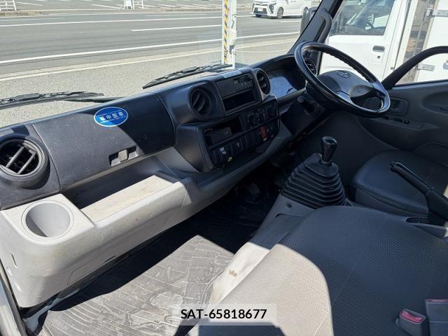 Hino DUTRO 2012-11 8412117-8