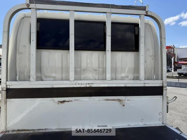 Hino DUTRO 2021-05 8412119-13