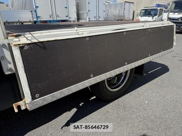 Hino DUTRO 2021-05 8412119-16