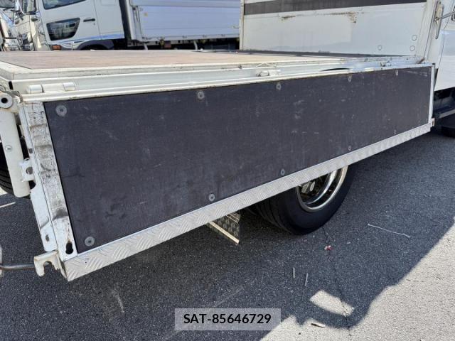 Hino DUTRO 2021-05 8412119-19