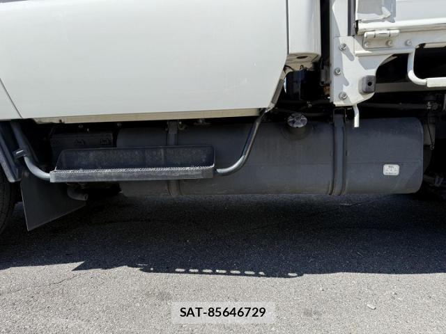 Hino DUTRO 2021-05 8412119-20