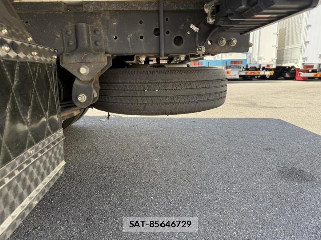 Hino DUTRO 2021-05 8412119-21