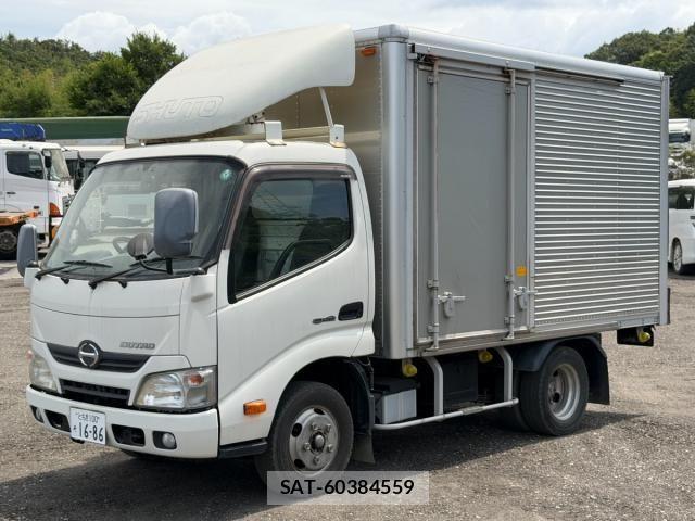 Hino DUTRO 2014-01 8412118-1