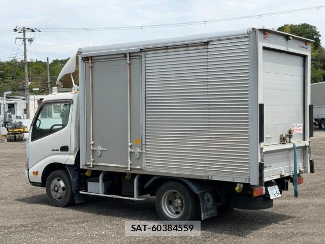 Hino DUTRO 2014-01 8412118-7