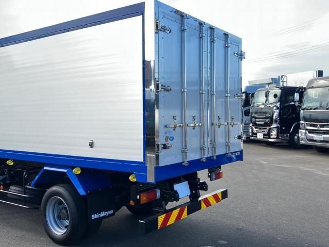 Hino DUTRO 2025-10 8431751-13