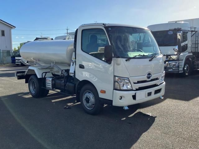 Hino DUTRO 2025-06 8431752-1