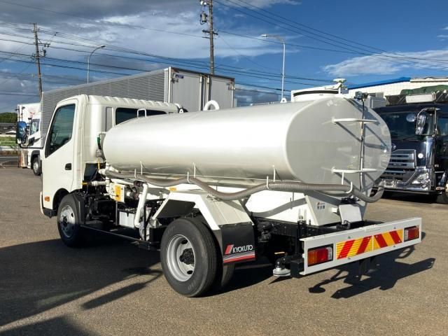 Hino DUTRO 2025-06 8431752-3