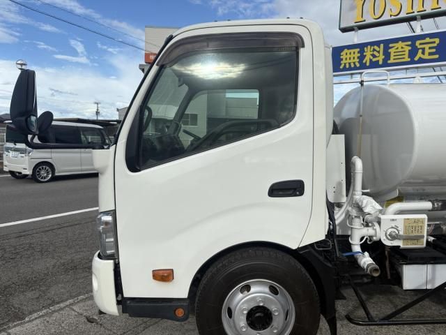 Hino DUTRO 2014-01 8431753-12