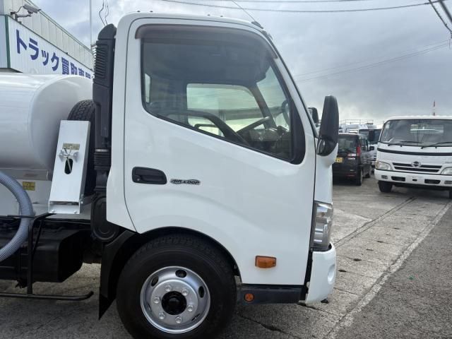 Hino DUTRO 2014-01 8431753-15