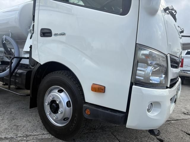 Hino DUTRO 2014-01 8431753-17