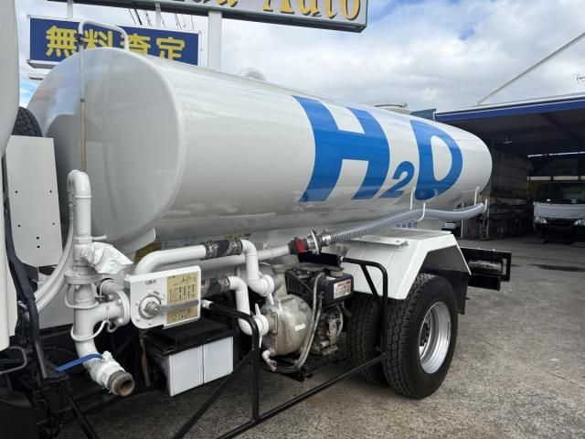 Hino DUTRO 2014-01 8431753-18