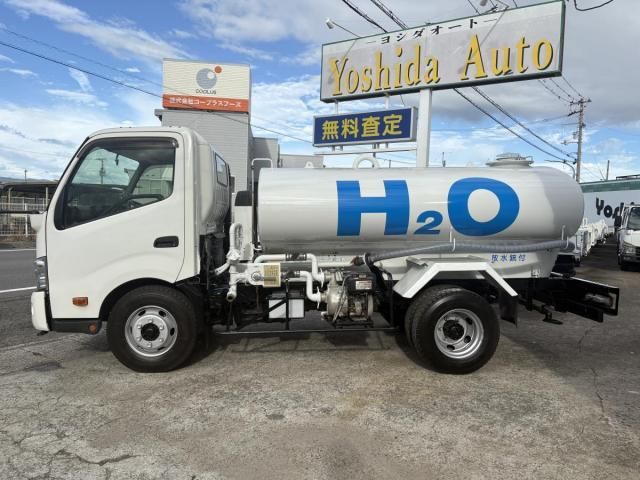 Hino DUTRO 2014-01 8431753-1