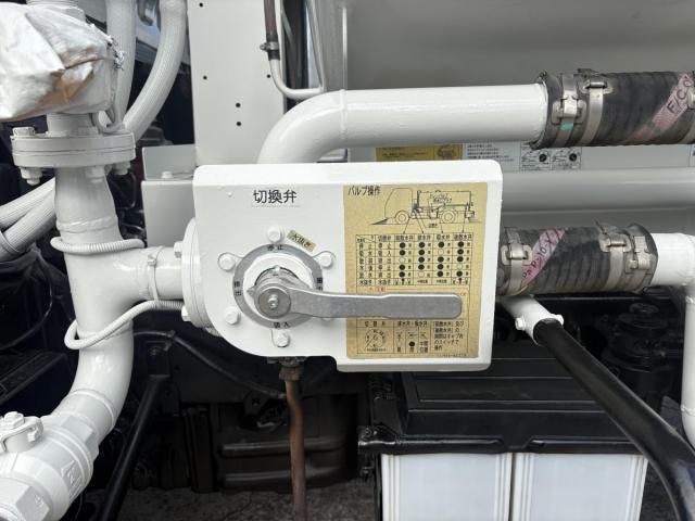 Hino DUTRO 2014-01 8431753-19