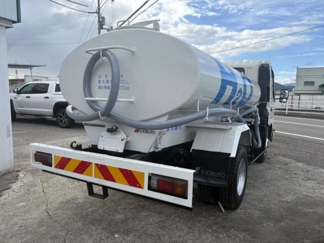 Hino DUTRO 2014-01 8431753-2