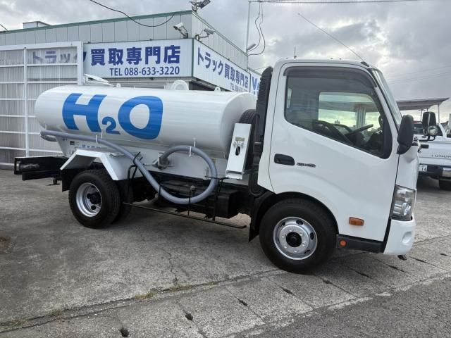 Hino DUTRO 2014-01 8431753-3