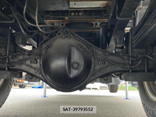 Hino DUTRO 2015-03 8457384-15