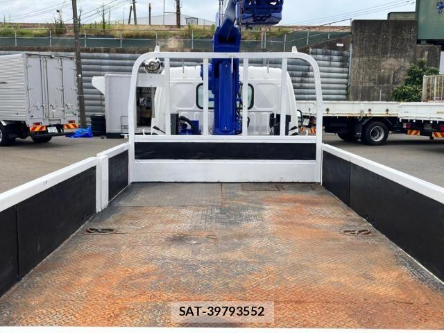 Hino DUTRO 2015-03 8457384-6