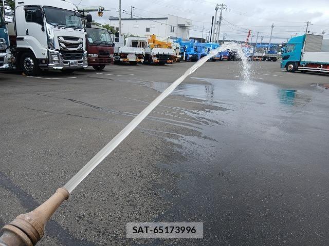 Hino DUTRO 2011-01 8457385-12
