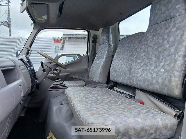 Hino DUTRO 2011-01 8457385-16
