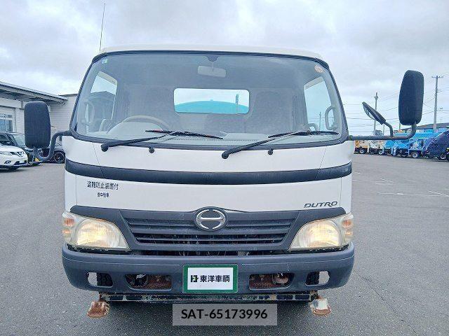 Hino DUTRO 2011-01 8457385-1