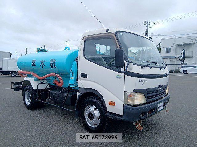 Hino DUTRO 2011-01 8457385-2