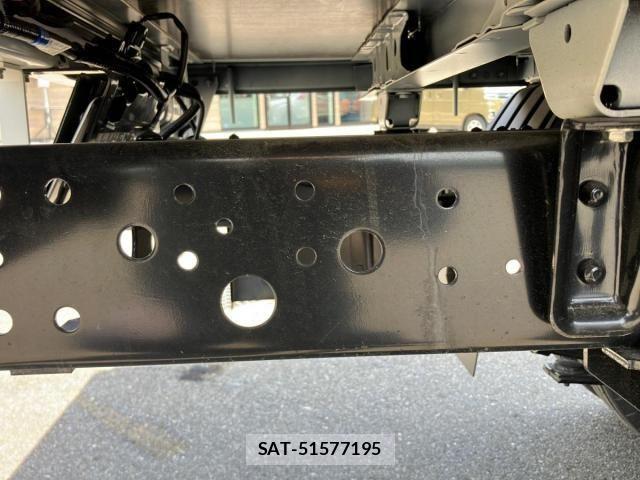 Hino DUTRO 2025-05 8457382-11