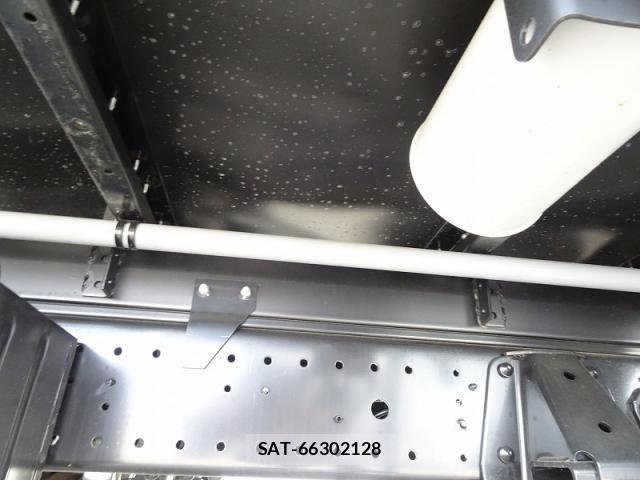 Hino DUTRO 2025-09 8457381-10