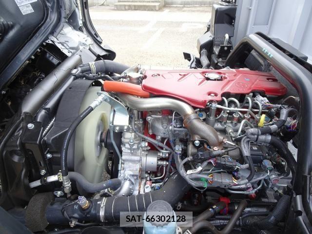 Hino DUTRO 2025-09 8457381-12