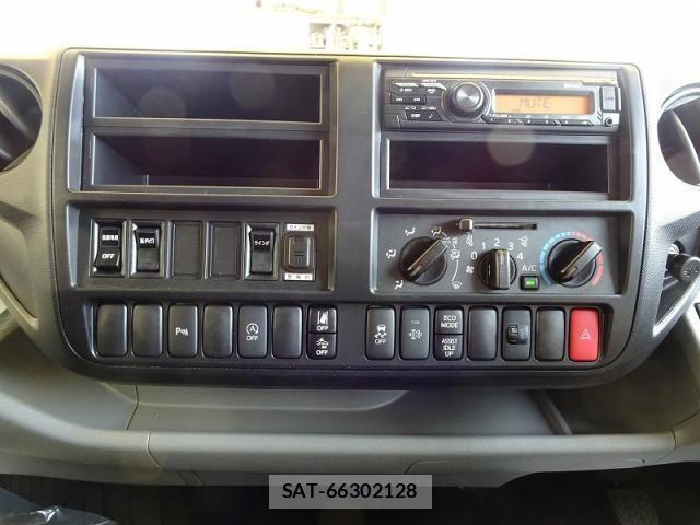 Hino DUTRO 2025-09 8457381-19