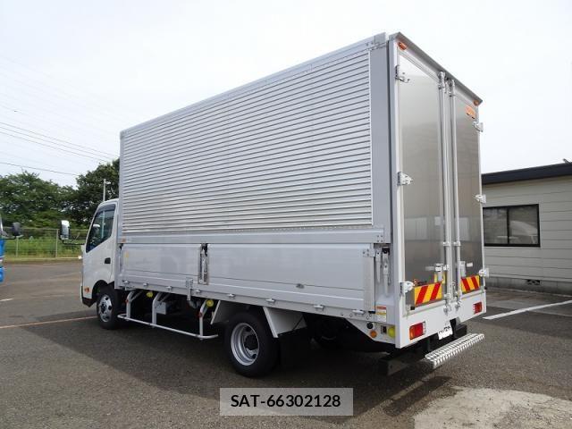 Hino DUTRO 2025-09 8457381-5