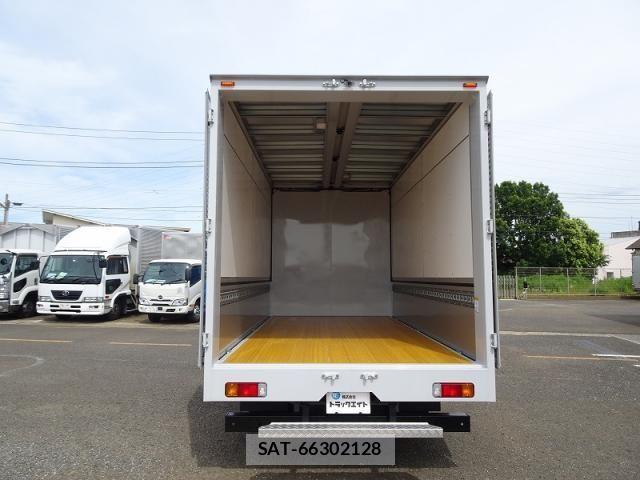 Hino DUTRO 2025-09 8457381-7