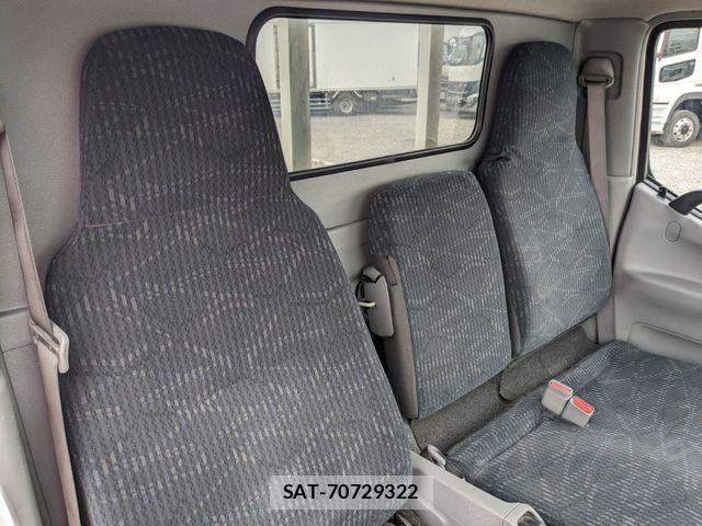 Hino DUTRO 2023-04 8485314-13