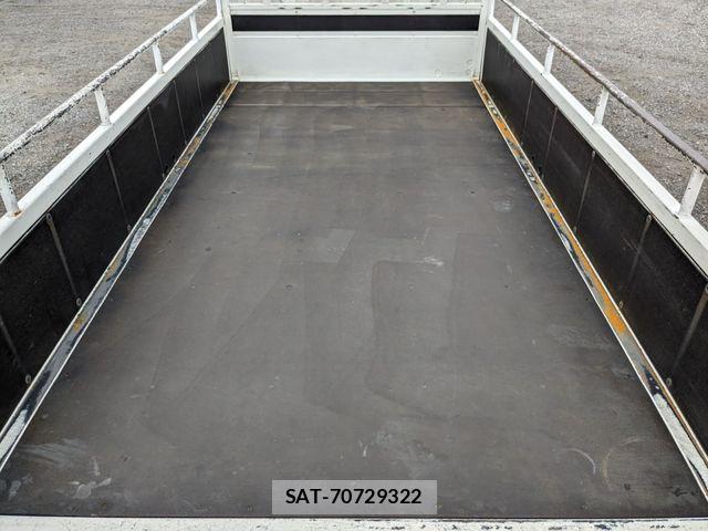 Hino DUTRO 2023-04 8485314-26