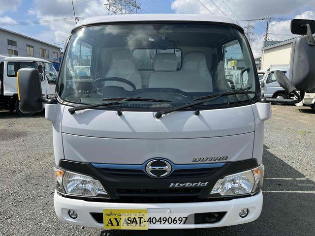 Hino DUTRO 2017-01 8485317-1
