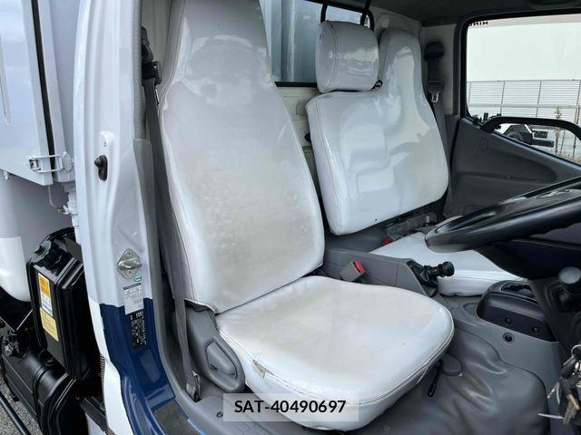 Hino DUTRO 2017-01 8485317-21